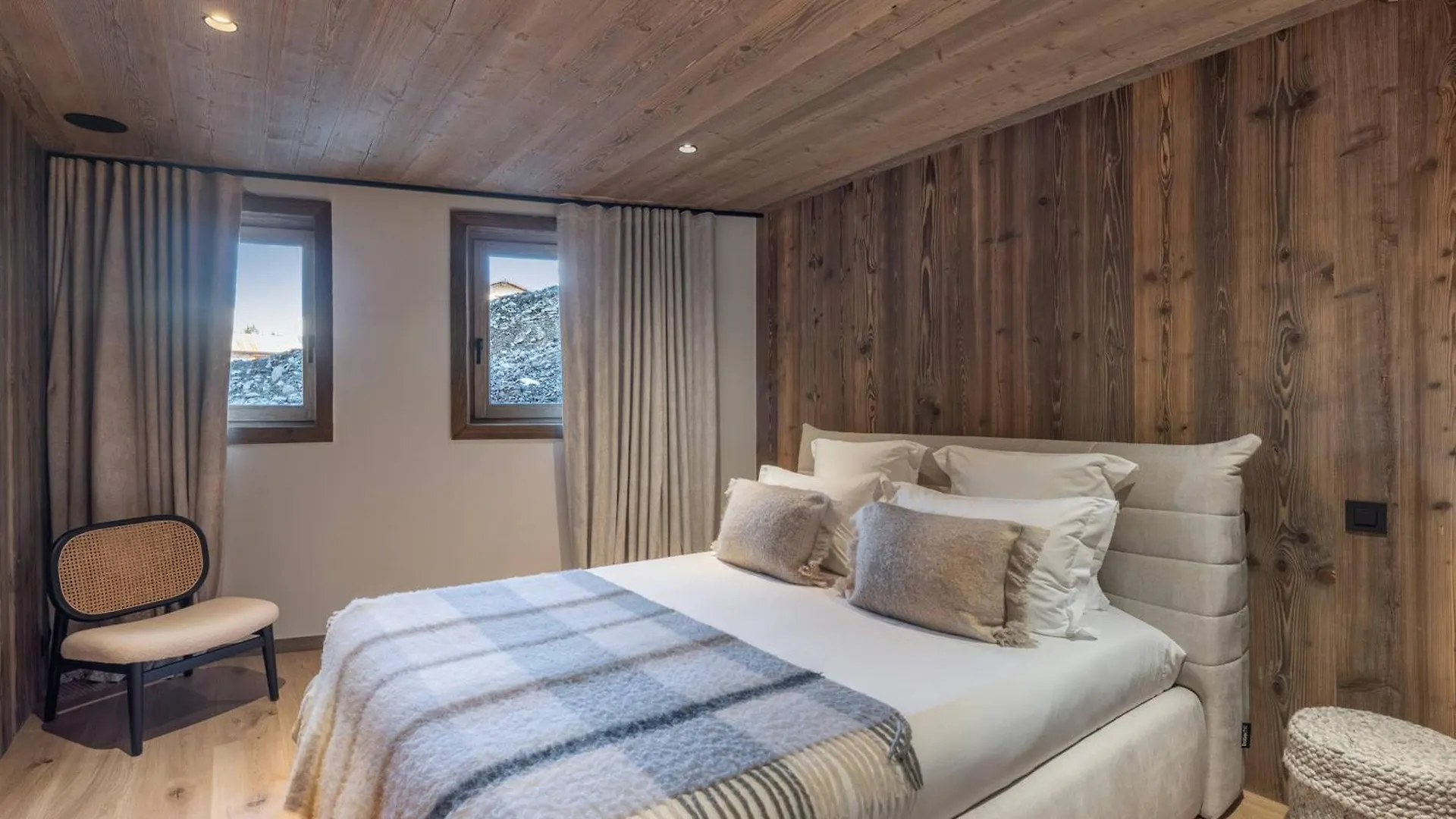 Chalet Neuf Avec Piscine Chauffee, Espace Detente, Sauna, Bain Nordique Et Salle De Cinema - Fr-1-570-57 Saint-Marcel  Fransa