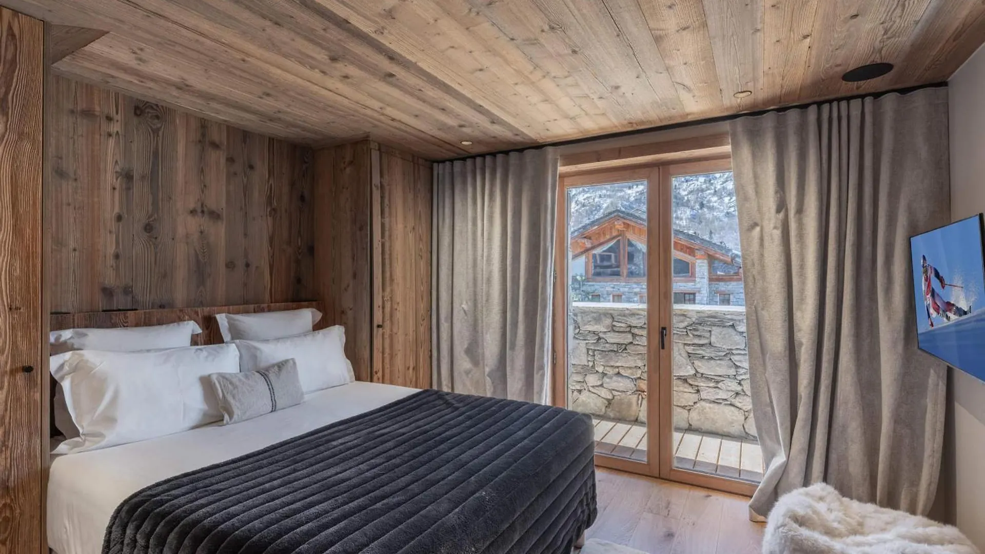 Chalet Neuf Avec Piscine Chauffee, Espace Detente, Sauna, Bain Nordique Et Salle De Cinema - Fr-1-570-57 Saint-Marcel